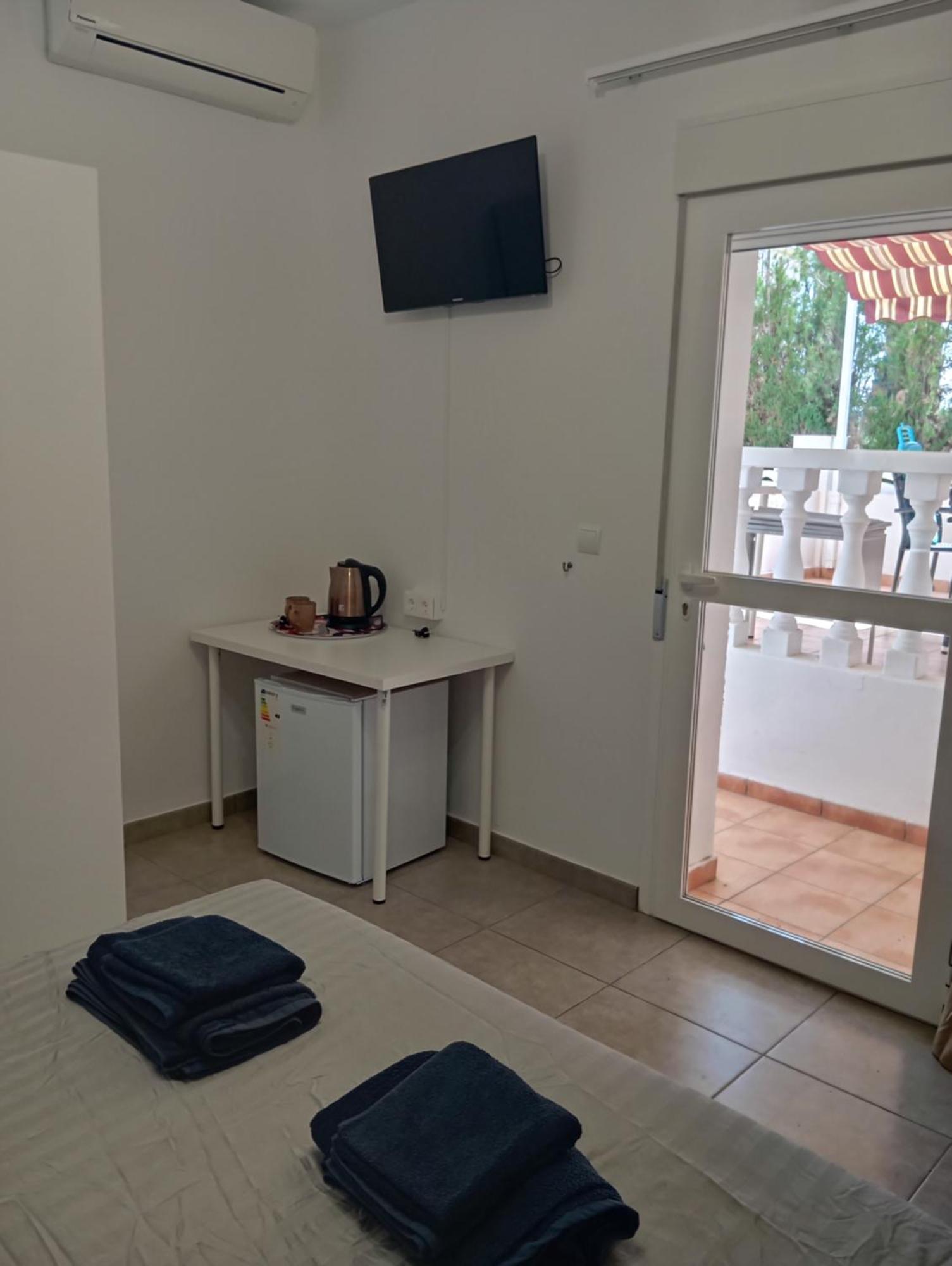 Villa Benucia Family Guest House La Nucia Exterior photo