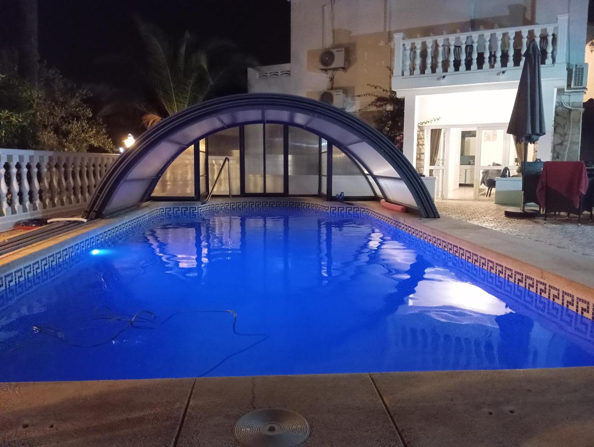 Villa Benucia Family Guest House La Nucia Exterior photo